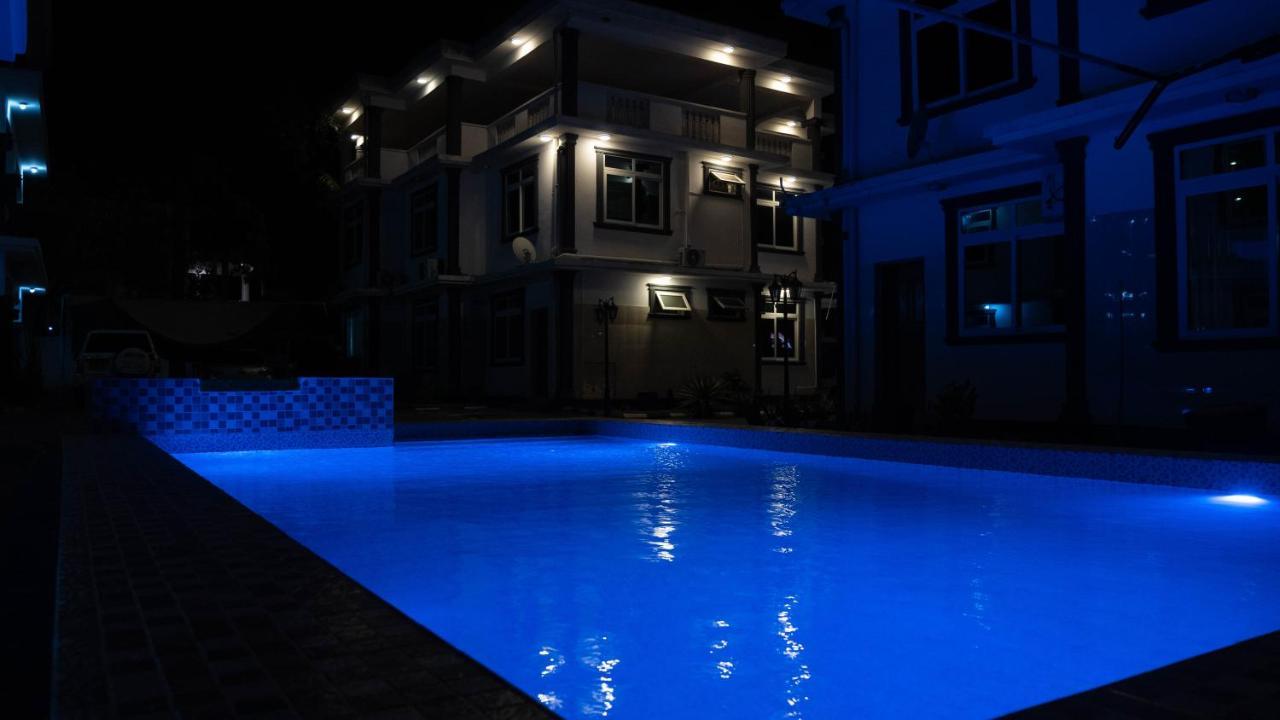 Luxury Beach Villa Inn ダル・エス・サラーム エクステリア 写真